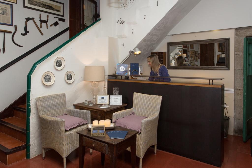 Hostal De La Placa Cabrils Eksteriør bilde