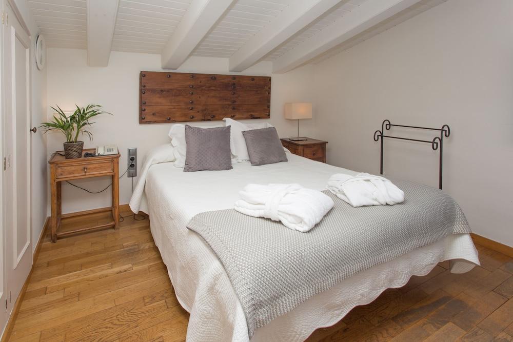 Hostal De La Placa Cabrils Eksteriør bilde